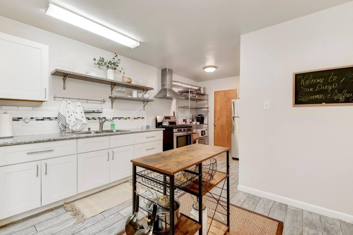 Perla D'italia -1br- Free Driveway Parking -1 Car Apartment